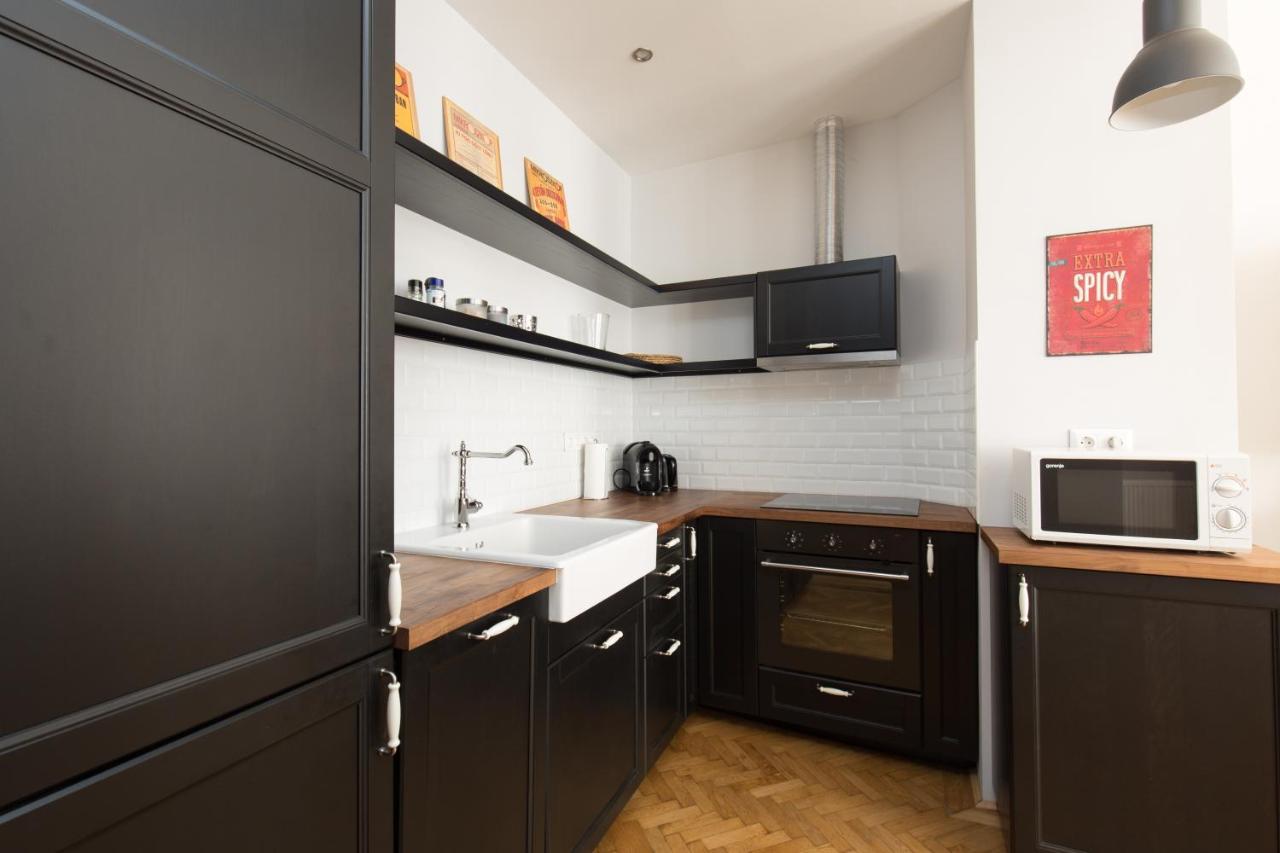 King Rustik & Central Apartment Boedapest Buitenkant foto