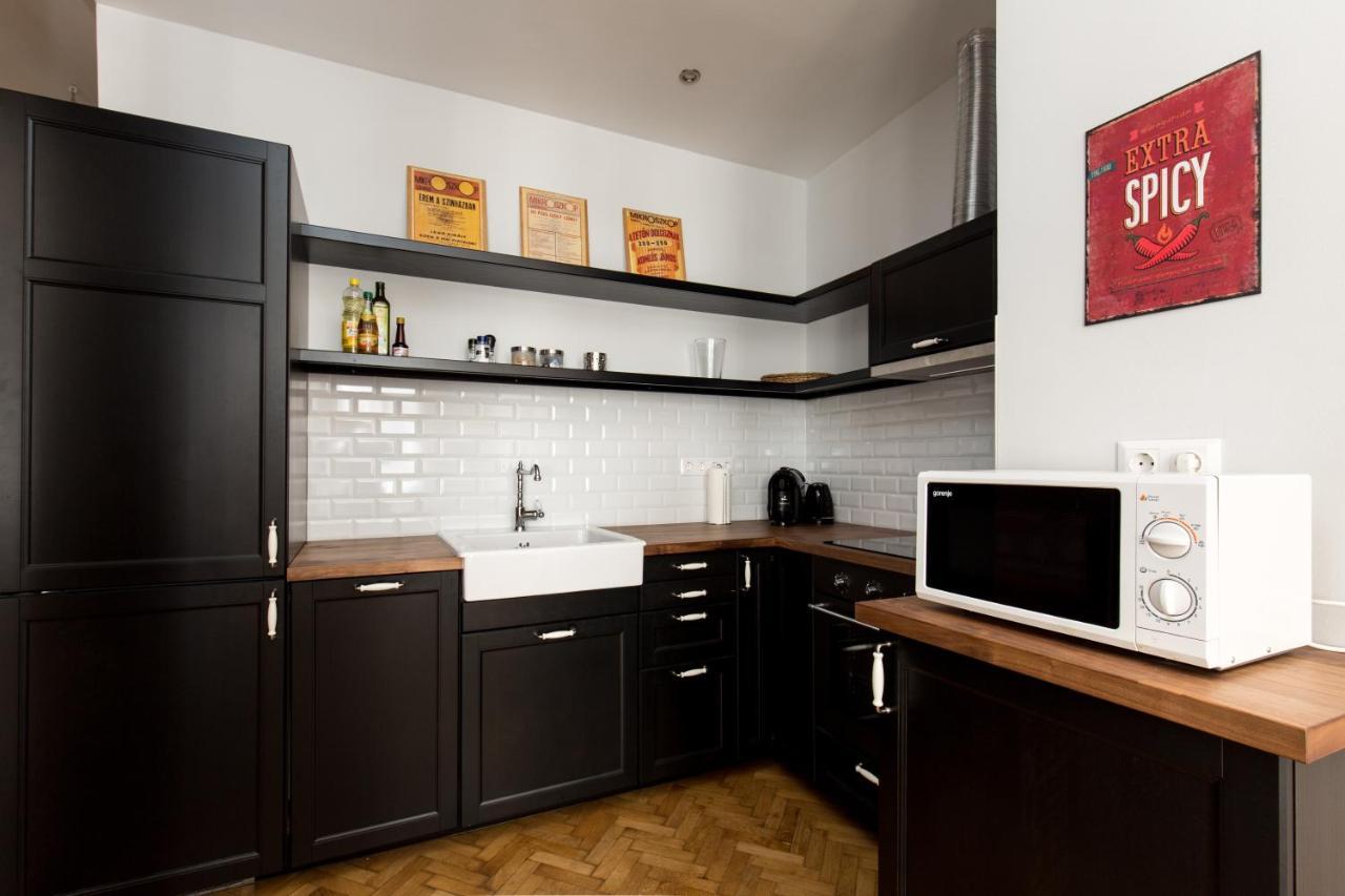 King Rustik & Central Apartment Boedapest Buitenkant foto